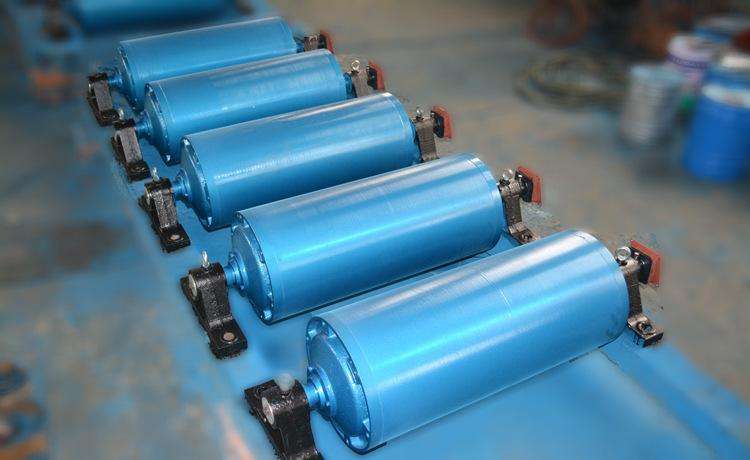 油冷式电动滚筒.jpg 油冷式电动滚筒.jpg